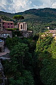 Tivoli, vedute del tempio della Sibilla Tiburtina. 